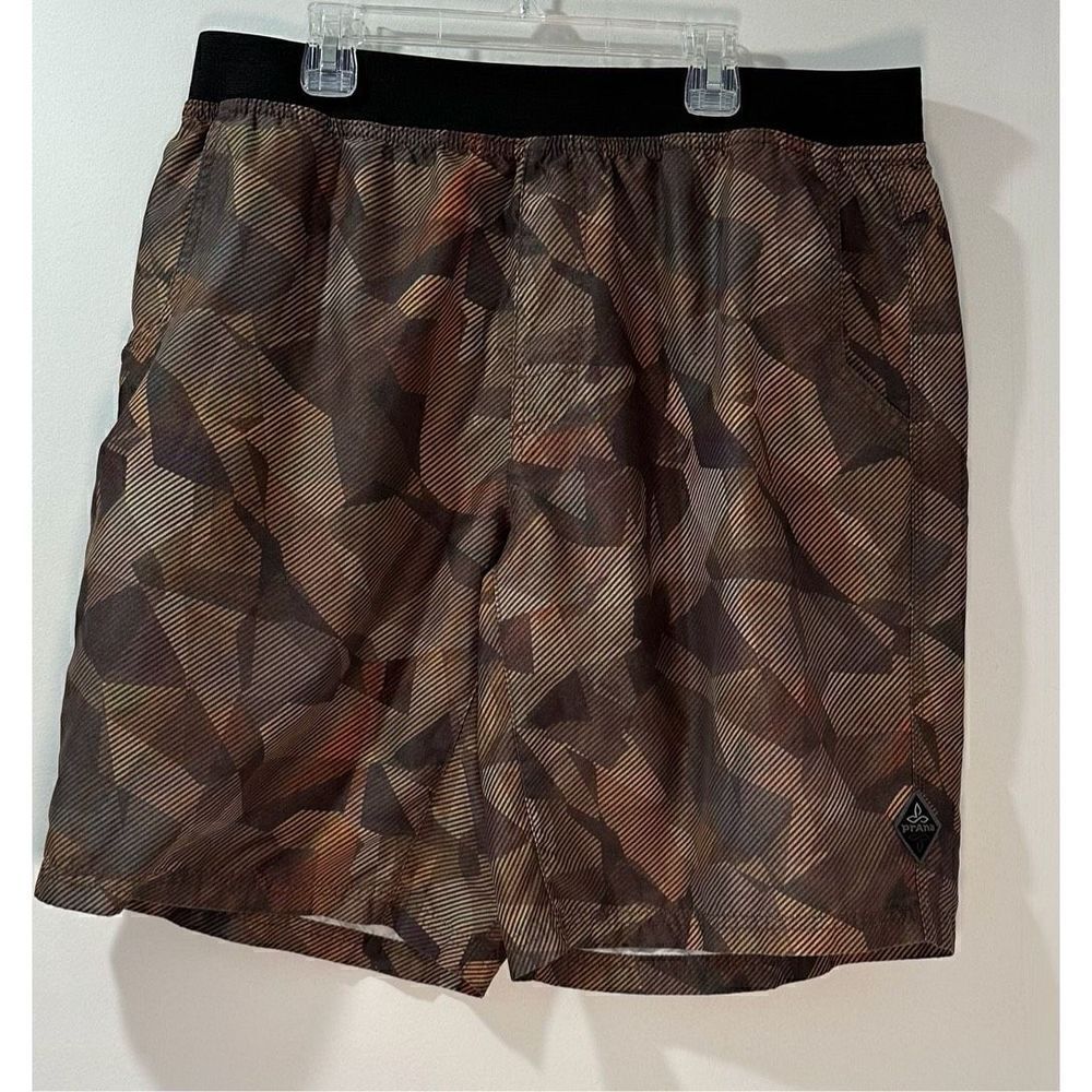 PrAna men’s tan geometrical patterned shorts with pocket size XL. #38-0970